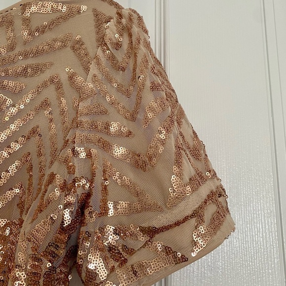 Drark Blush Pink Sequin Short Sleeve Dress 
Crew Neck, Back V-Neck Lined Size L - Picture 5 of 6